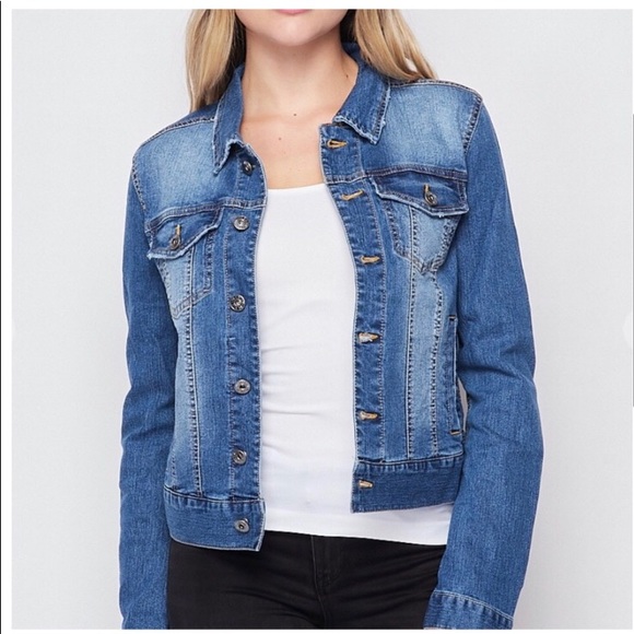 LAST ONE: Retro chic jean jacket - Picture 3 of 7